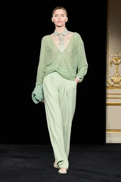 Look 39